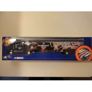   Winners Circle Edition Metal Cab, Plastic Trailer Toys & Games