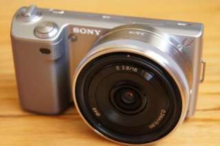 Sony NEX 5 14.2 MP Digital Camera   Silver+ 16mm Lens  