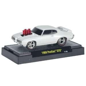  1969 Pontiac GTO 1/64 White: Toys & Games