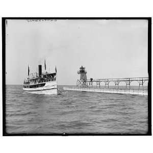  Charlevoix light,harbor entrance,Charlevoix,Mich.