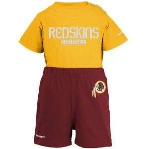 Reebok Washington Redskins Infant Gold Burgundy Crew Creeper & Shorts 
