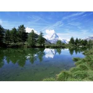 Stellisee and Matterhorn, 4478M, Valais, Swiss Alps, Switzerland 