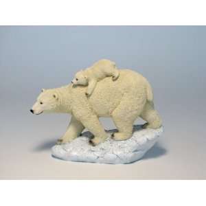  Polar Bear with Baby On back: Toys & Games