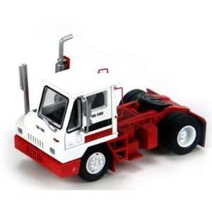 HO RTR Yard Tractor, CF Toys & Games