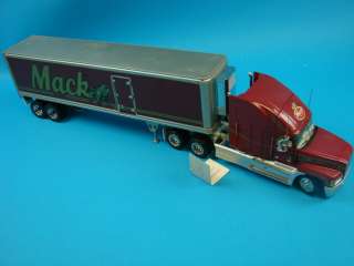   MINT Die Cast 132 1993 Mack Semi Tractor+Trailer Set Toy Display Set