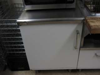   Kitchen Cooking Station w/ GE Griddle, Warmers & Fryers + Hood & More