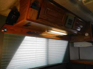  Ford Chinook Concourse 20 Class B Motorhome V10 Econoline Solar RV 