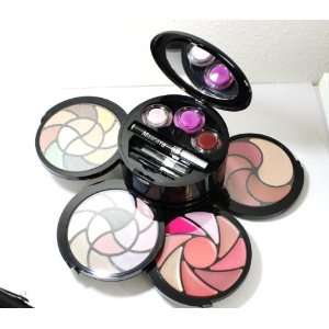 Deluxe Makeup Set with 24 Eye Shadows Colors / 4 Blushes / 12 Lipgloss 