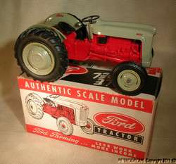 1950s Product Miniature Co Ford Tractor Boxed 1:12 Large Scale Model 