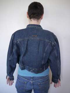 Vintage 1980s LEE Dark Blue DENIM Cropped Short Crest Patch Jean 