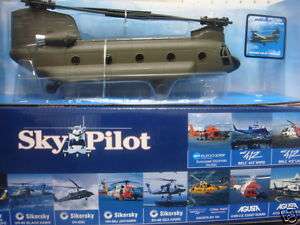 BOEING CH 47 CHINOCK ARMY 1/60 NEW RAY HELICOPTER 25793  