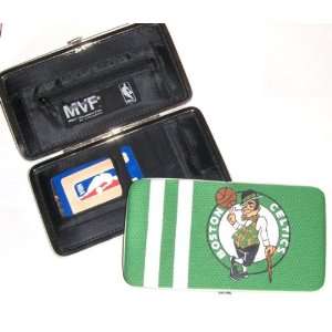  Boston Celtics Mesh Clamshell Ladies Wallet: Sports 
