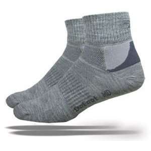  Defeet Trail 19 Socks   Grey: Sports & Outdoors