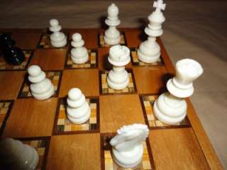BEAUTIFUL COLLECTIBLE WOODEN CHESS SET  