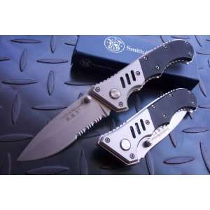 Smith & Wesson W58 Military Folding Knife  Sports 