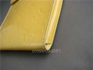 AUTH LV. LIME YELLOW VERNIS WALLET WALKER GREAT  