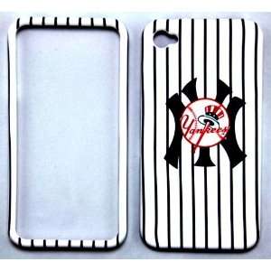  NEW YORK YANKEES CASE FOR IPHONE 4 & 4S: Everything Else
