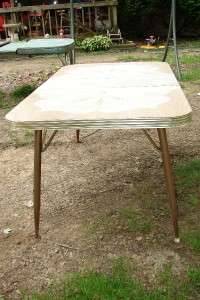 ANTIQUE BEAUTIFUL FORMICA KITCHEN TABLE W/LEAF  