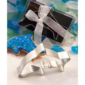    Favor Saver Collection dolphin cookie cutters