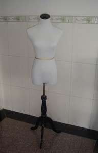 342533 TO 5 FEET 5 TALL WHITE MANNEQUIN DRESS FORM W/ BLACK WOOD 