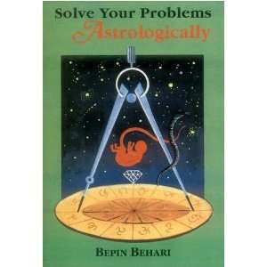  Solve Your Problems Astrologically (9788120816961) B 