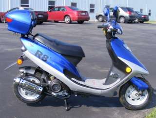   Scooter Moped 100MPG Street Legal Fully Automatic Transmission  