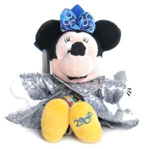  Disney Grad Nite Minnie Bean Bag [Toy]: Toys & Games