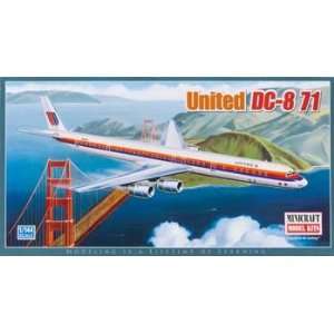   Models   1/144 United DC 8 71 (Plastic Model Airplane) Toys & Games