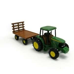  John Deere Tractor with Flatbed Wagon: Toys & Games