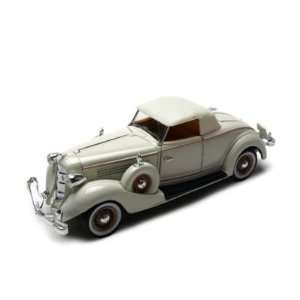  1935 Auburn 851 Diecast Model Car 1/32 Ivory: Toys & Games
