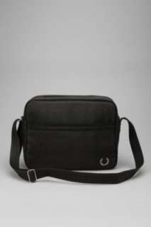Urban Outfitters   Fred Perry Straw Shoulder Bag customer reviews 