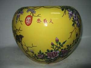 Chinese antique brilliant famille rose porcelain fruit jar  