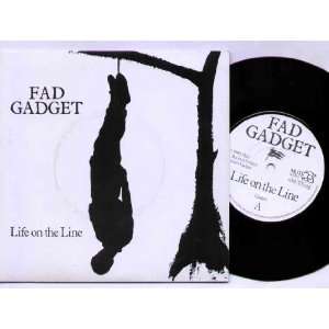  FAD GADGET   LIFE ON THE LINE   7 VINYL / 45 FAD GADGET Music