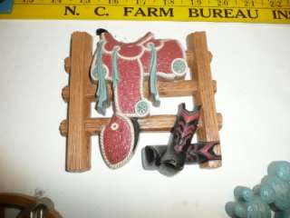 Vintage Set of 5 Southwestern Co?wboy Themed Molded Resin Wall Plaques 