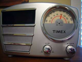   Retro Electric Digital Alarm Clock AM/FM Radio w Battery Backup  