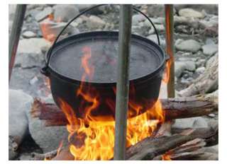   CAST IRON BUSHCRAFT CAMPING COOKING POT BRAND NEW HEAVY DUTY  