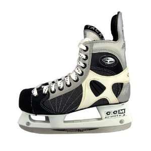  CCM Ultra Tack Junior Ice Hockey Skates   5.0 D/D: Sports 